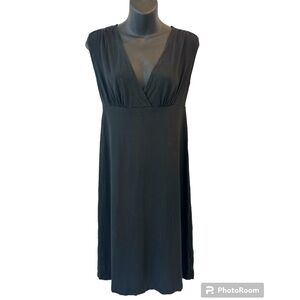 Women’s Gap Black V Neck Dress